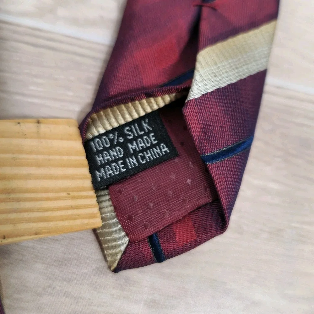 Dona Dona 100% Silk Monochromatic Neck Tie Maroon Blue & Champagne Stripe 59
